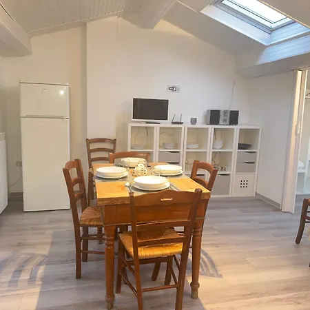 2 Minutes' Walk To The With 3 Apartamento Bordighera